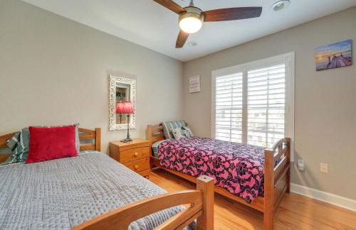 Coastal Sea Side Townhome - Walk to Beach! - Foto 21