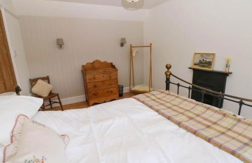 Llanwern Farm - Photo 24