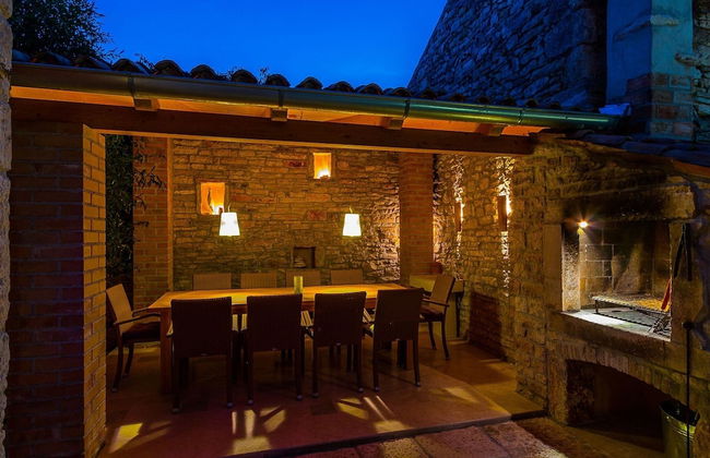 Beautiful Villa Consisting of two Houses With Private Pool, Near Pula and Beach - Foto 38