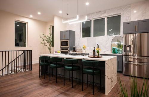 Huge 4BR, Near Memorial Park, Rooftop & Garage - Foto 25