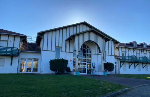 Maisonnette en bois pour 4 personne village vacances Avec - Foto 7