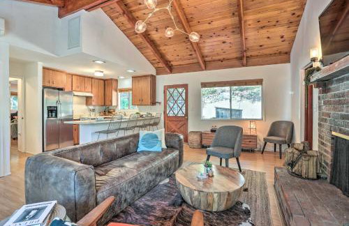 Modern and Unique Cabin with Deck by Lake Gregory! - Foto 6