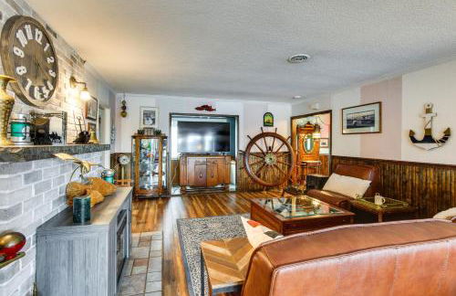 Tacoma Home on Steilacoom Lake with Dock! - Foto 6