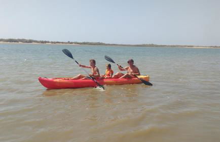 Disfruta del paraíso en primera línea de playa con Kayak y Paddle Surf - Foto 20