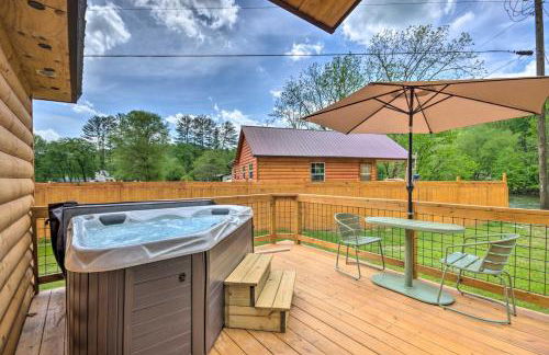 Private Hot Tub Tuckasegee River Couples Escape - Foto 17