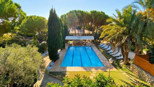 Villa Sitges El Ranch Amaizing Outdoor Areas Beaches at 5 minutes walk Sitges at 15 min drive AC Pool Jacuzzi & Garden XXL - Photo 1