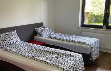 Bungalow in ruhiger Siedlung mit Terrasse und Stellplatz - Foto 8