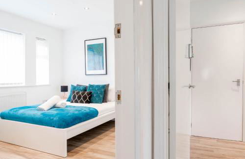 Four Bedroom House - Parking - Garden - Netflix 22C - Foto 36