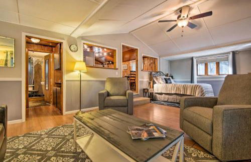 Plum Creek Retreat with Beach near Johnson Lake - Foto 13