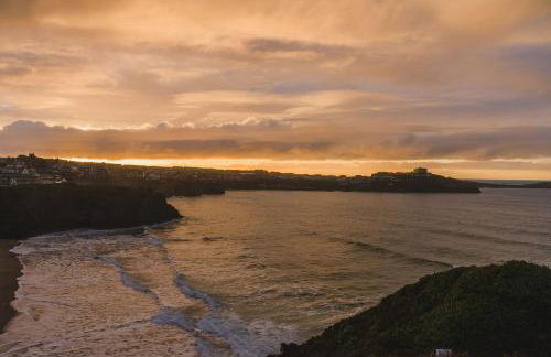 Panoramic Sea-View Family Appartment , Free Parking, Sleeps 6 , Walk to Beach, Station, & Town - Foto 13