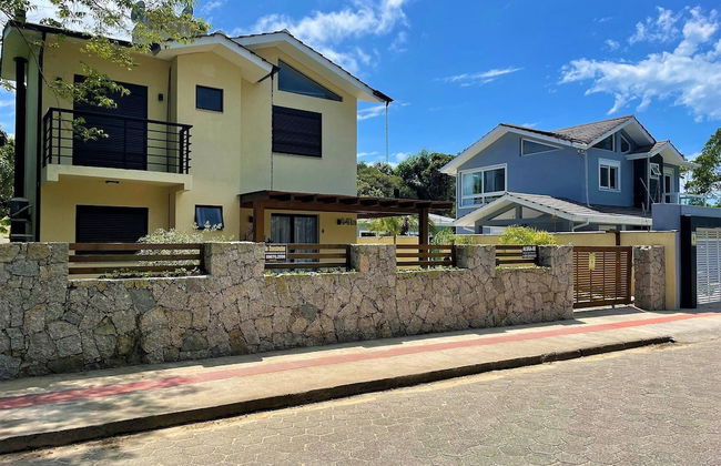 Casa Privativa com Piscina na Ferrugem - Foto 29