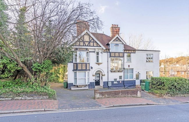 Stylish Large 1-bed Apartment in Tunbridge Wells - Photo 12