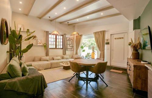 Versailles Jacuzzi - Sauna - RDC 2 - Foto 35