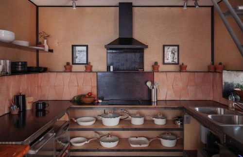 Industrial Artist Loft at Iconic Property - Foto 28