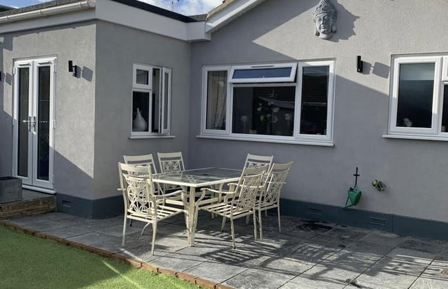 Beautiful 2-bed Bungalow in Canvey Island - Foto 16