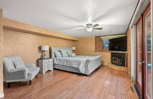 Mountain Top Luxury Red Rocks Hot tub Sauna Views - Photo 22