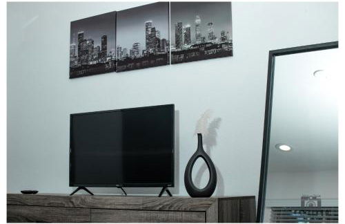 Trendy Midtown Apartment - Foto 18