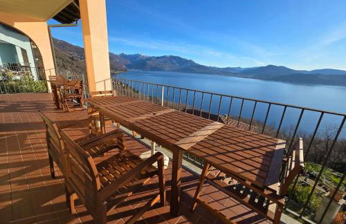 Lago Maggiore - Traumbalkon mit Seeblick & Pool und 2 SZ - Foto 4