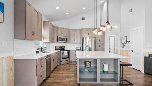 BV Coastal luxury Huge 4 bedroom home and Boardwalk to the Beach 5793 - Foto 5