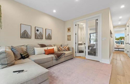 Central DC 5-BR Townhome - Walk to METRO-rail - Foto 27