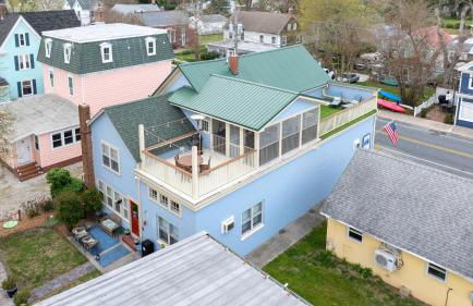 Artist Apartment - Idyllic villa steps from Town & the waterfront! - Foto 44