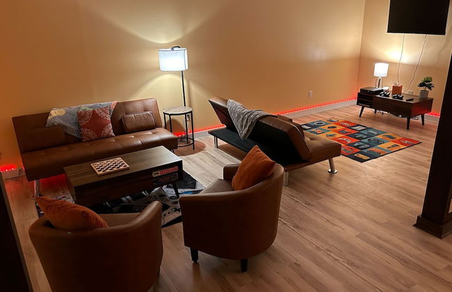 Mansion w 10 Bedrooms Pool and Theater - Foto 42