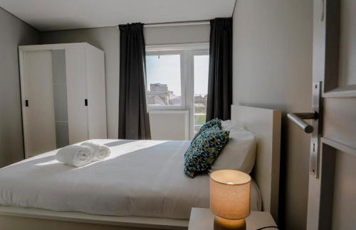 3BR Flat by Casa da Música, Central, Sleeps 6, E - Foto 14
