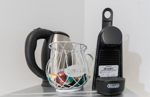 Private room #5 with 2 beds, ground floor, AC, only 2min to RAB - Foto 4