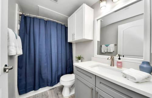 Modern 1BR Retreat Open Layout, Workspace, Views - Foto 4