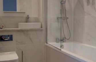 Short Stays, Free Parking, Contractors, Families - Large Home - Foto 3