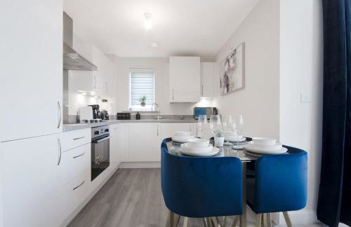 Cozy 2 Bed in Milton Keynes Free parking & WiFi - Photo 20