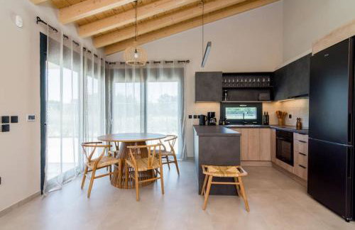 Elegant House with Private Pool - Foto 22