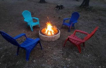 Travis' Place - Convenient and Affordable Location - Foto 7