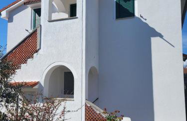 Apartmani Škrnjug - Photo 10