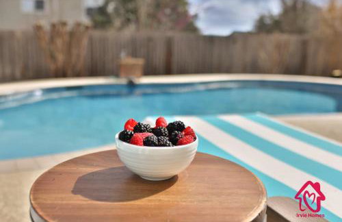 Georgian 5BR Retreat Heat Chilled Pool + Hot Tub - Foto 14