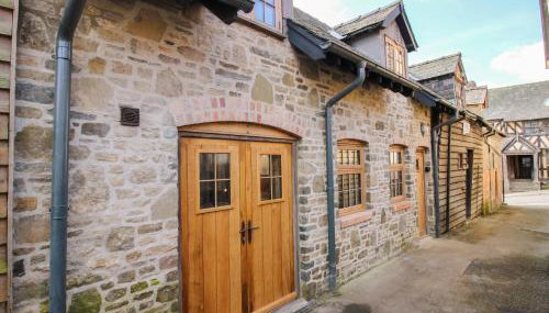 The Hideaway - Photo 1