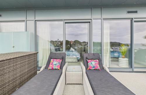 Skydeck at The Liner – Stylish 2-Bed / 2-Bath Top Floor with Panoramic Sea Views - Foto 19