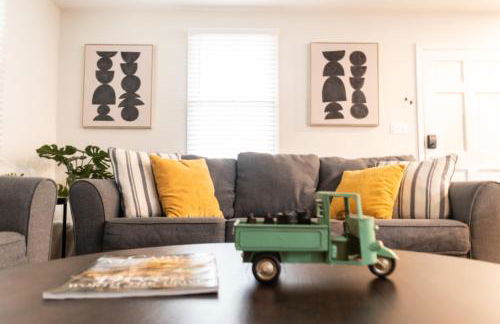 Beautiful Raleigh Home - 3BR Quiet and Family Friendly - Foto 1