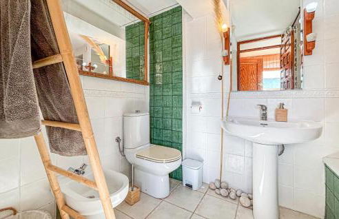 5 Bedroom Awesome Home In Tárbena - Foto 29