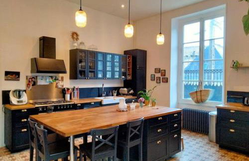 Grande maison familiale plein centre vieux Laval - Foto 15