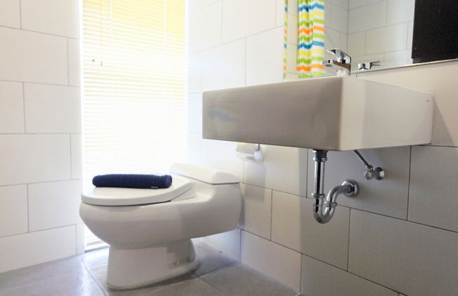 Big Size with City View @ 3BR Lexington Apartment - Photo 17