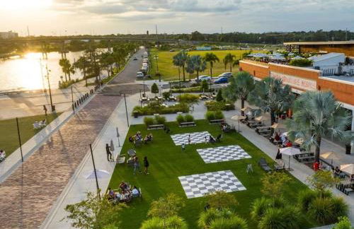 4 Bedroom 3 Full Bath Boho Oasis Saltwater Pool Near Downtown, North of Hyde Park Sleeps 12 Pets OK - Foto 31