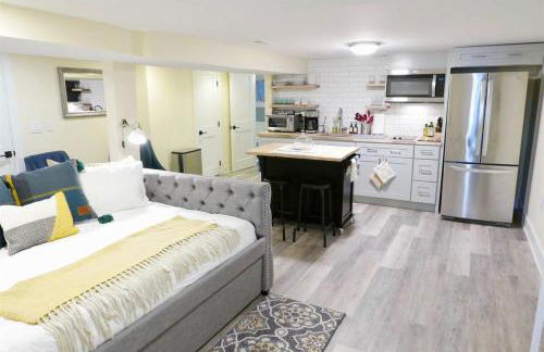 Cozy Industrial Bijou Studio with parking - Foto 1