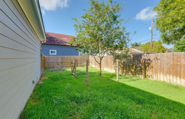 Centrally Located Stunning 3BR 2BA Near Downtown - Foto 33