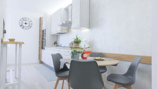 Tao's House vicino alla Metropolitana - 2 Camere - AC - Wi Fi veloce - Photo 2