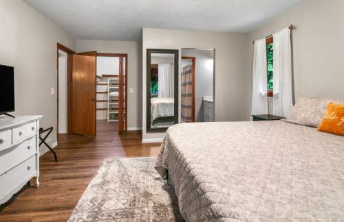 Lakeside Getaway includes Hot Tub pet friendly - Foto 10