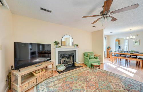 Home with Large Yard 6 Mi to Dtwn Winston-Salem! - Foto 5