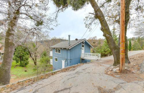 2 Mi to Lake Arrowhead! Mtn-View Hideaway with Deck - Foto 32
