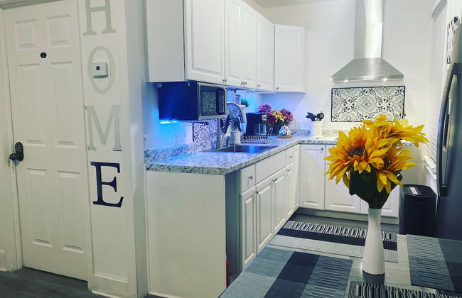 Modern Private Share Bedroom Bus stop to NYC - Foto 40