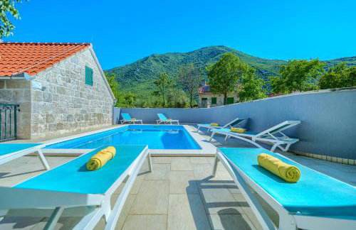 Villa Roglić with Pool and Outdoor Sports Area - Tennis, Mini Golf - Foto 25